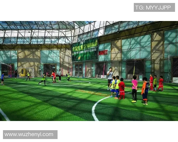 打造适合少儿成长的足球场地提升孩子们的运动兴趣与团队合作能力